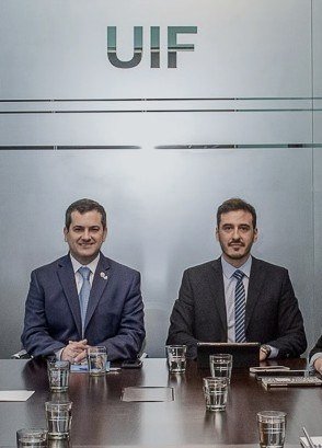 Reunión de equipo en la UIF